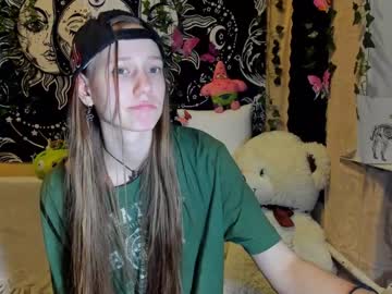 girl Cam Girls Get Busy With Their Dildos With No Shame with becky_luu_