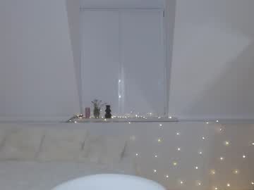 girl
        shy_cut1e cam image #2120514
