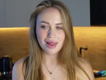 girl
        adele_blonde cam image #4181010