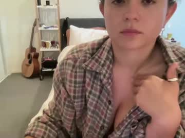 girl
        hollyrae27 cam image #3031195