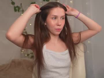 girl
        bumblebeee__ cam image #6721075