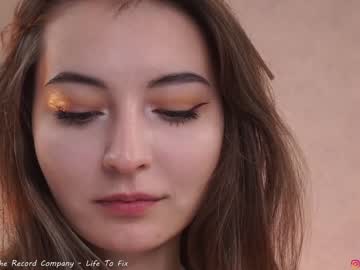 girl
        mariabecky cam image #1886659