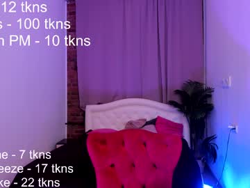 girl
        elizabeth_daily cam image #6331159