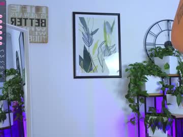 girl
        elizabeth__gray cam image #1755298