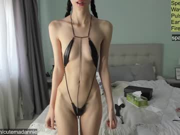 girl
        petitegonwild cam image #2229078