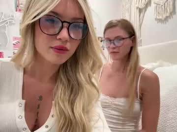 girl
        babykittykat444 cam image #3668255
