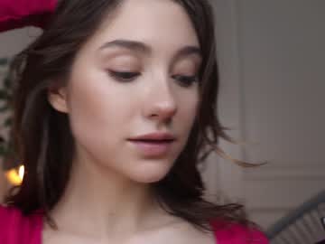 girl
        mia_elfie cam image #3774381