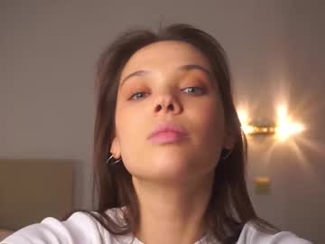 girl
        fannyedger cam image #6697769