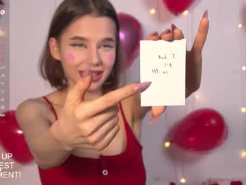 girl
        happynewdear cam image #6149339