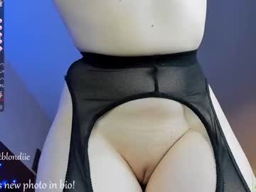 girl
        bestblondiiecb cam image #216422