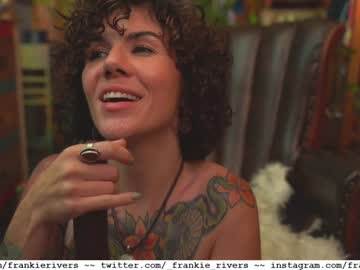 girl
        _frankie_rivers cam image #5021280