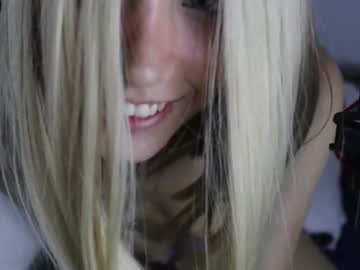 girl
        wendy_daniela cam image #3299180