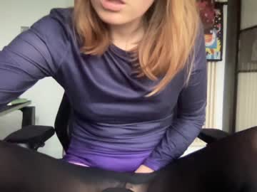 girl
        eatmypie69 cam image #3700252