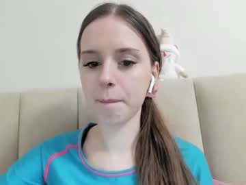 girl
        hellybieber cam image #5676540