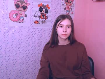 girl
        emilydass_ cam image #3505774