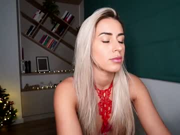 girl
        laurabae_ cam image #443266