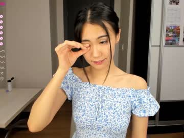girl
        raru_mi cam image #1571028