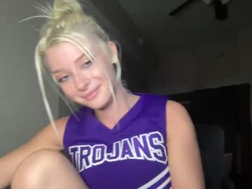 girl
        thtqunt cam image #2060117