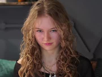 girl
        alexandra_demore cam image #6650702
