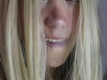 girl
        wendy_daniela cam image #3910287