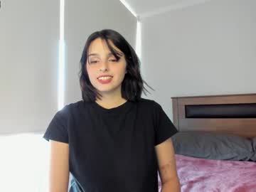 girl
        yourfreakygirl cam image #895633