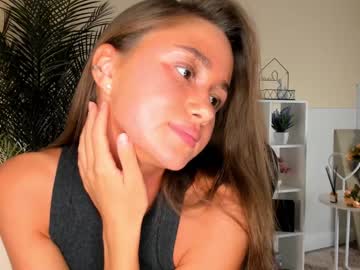 girl
        ethalcharton cam image #4550373