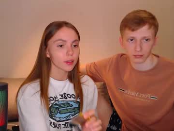 couple
        julsweet cam image #4573280