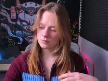 girl
        tessaswan cam image #5954215