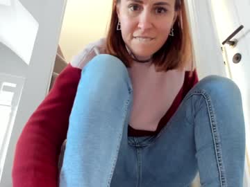 girl
        eatmypie69 cam image #339904