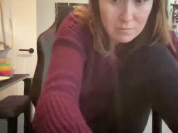 girl
        eatmypie69 cam image #3571965