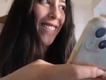 girl
        _gummies15 cam image #1731607