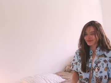 girl
        kendalltyler cam image #6628046