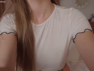 girl
        emilia98xxx cam image #2973539