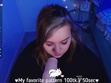 girl
        melissabowen cam image #5855269