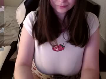 girl
        overoce cam image #4249061