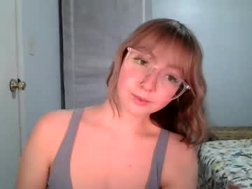 girl
        trinityread cam image #5553543