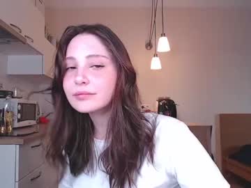girl
        funnybunny3579 cam image #1374223
