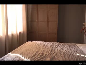 girl
        luna_ai cam image #1756147