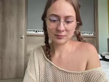 girl
        cassiopeiastar_ cam image #2500249
