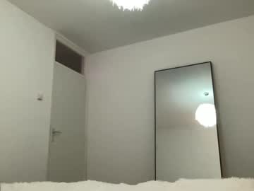 girl Cam Girls Get Busy With Their Dildos With No Shame with seraveraxo