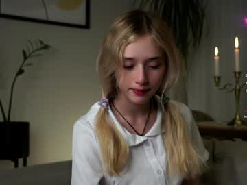 girl
        taitehambelton cam image #5034218