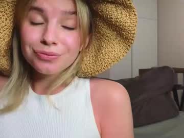 girl
        selfish_ashley cam image #4398274