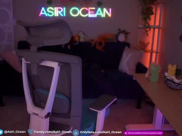 girl
        asiri_ocean cam image #3794487