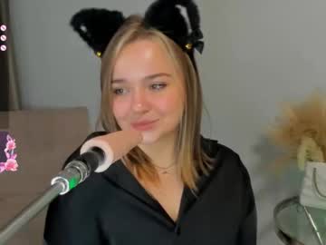 girl
        melissabowen cam image #4952760