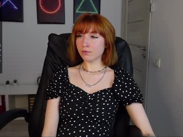 girl
        agelina_summer cam image #1952335