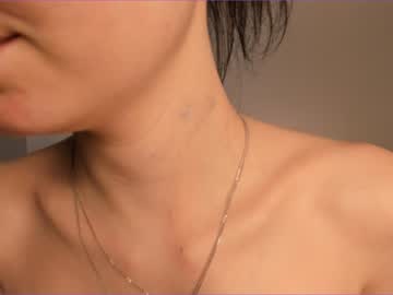 girl
        elia_miu cam image #3491084