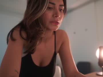 girl
        letiziafulkers1 cam image #4213275