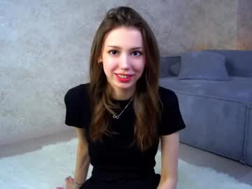 girl
        linnhaskell cam image #6734551