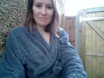 girl
        eatmypie69 cam image #2911583