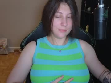 girl
        alexa_dream cam image #6715423